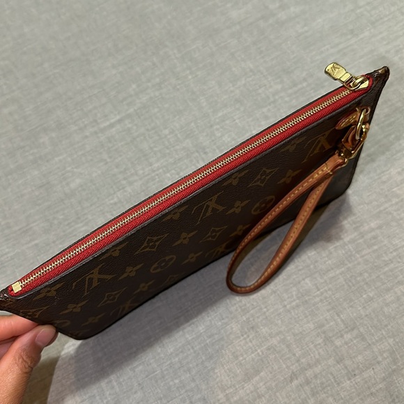 LOUIS VUITTON NEVERFULL MM MONOGRAM POUCH *ONLY* - Picture 3 of 7